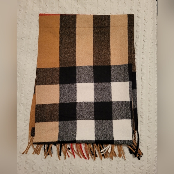 NWOT Cashmere scarf - Picture 4 of 4